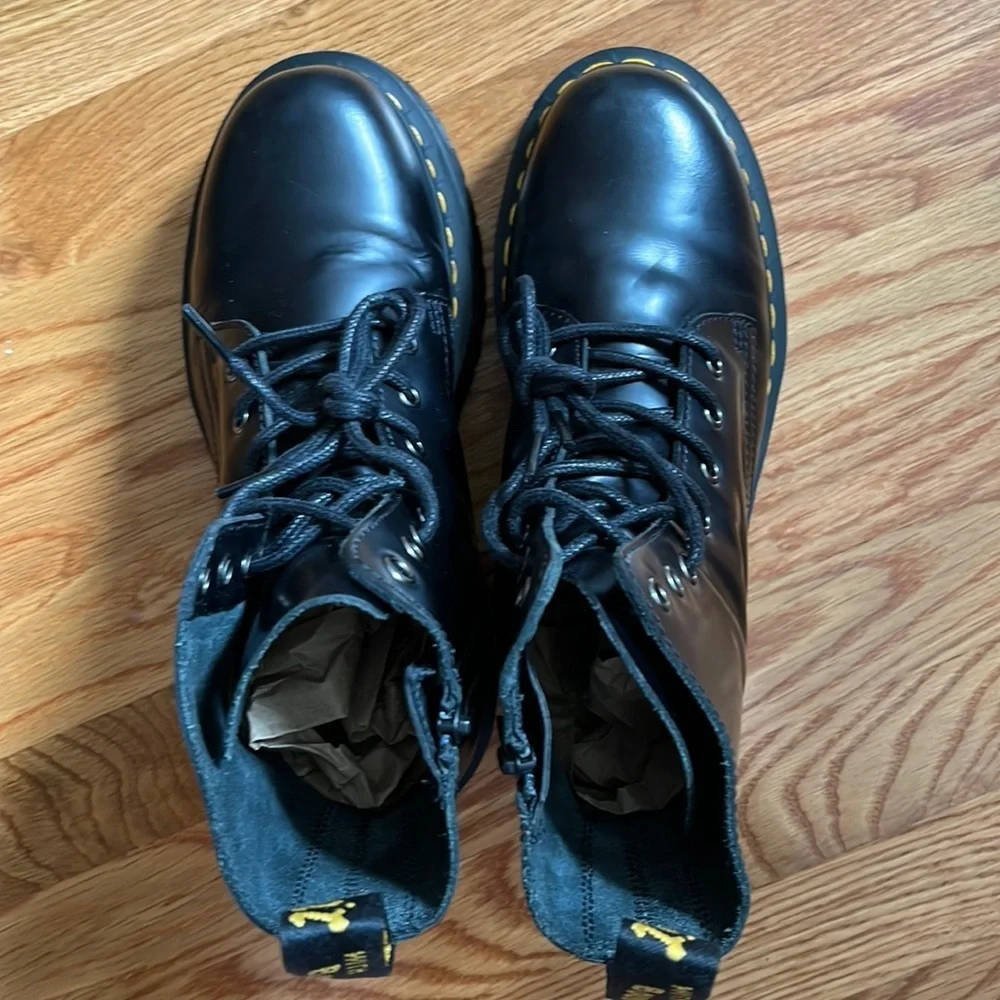 New Dr Martens Jadon Smooth Leather Platform Boots size 9
